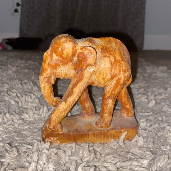 vintage handmade wooden elephant statue - Picture 5 of 5